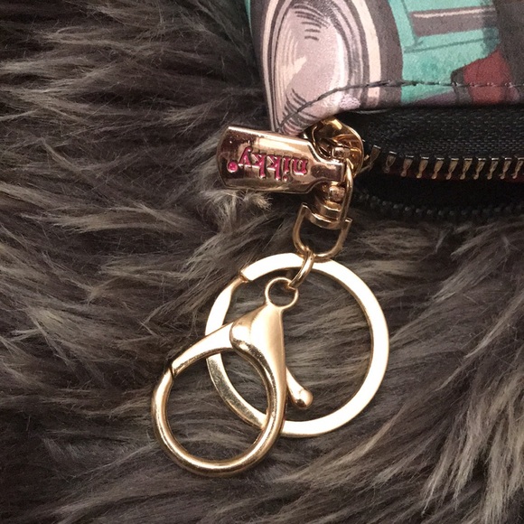 Wallets - Picture 4 of 4